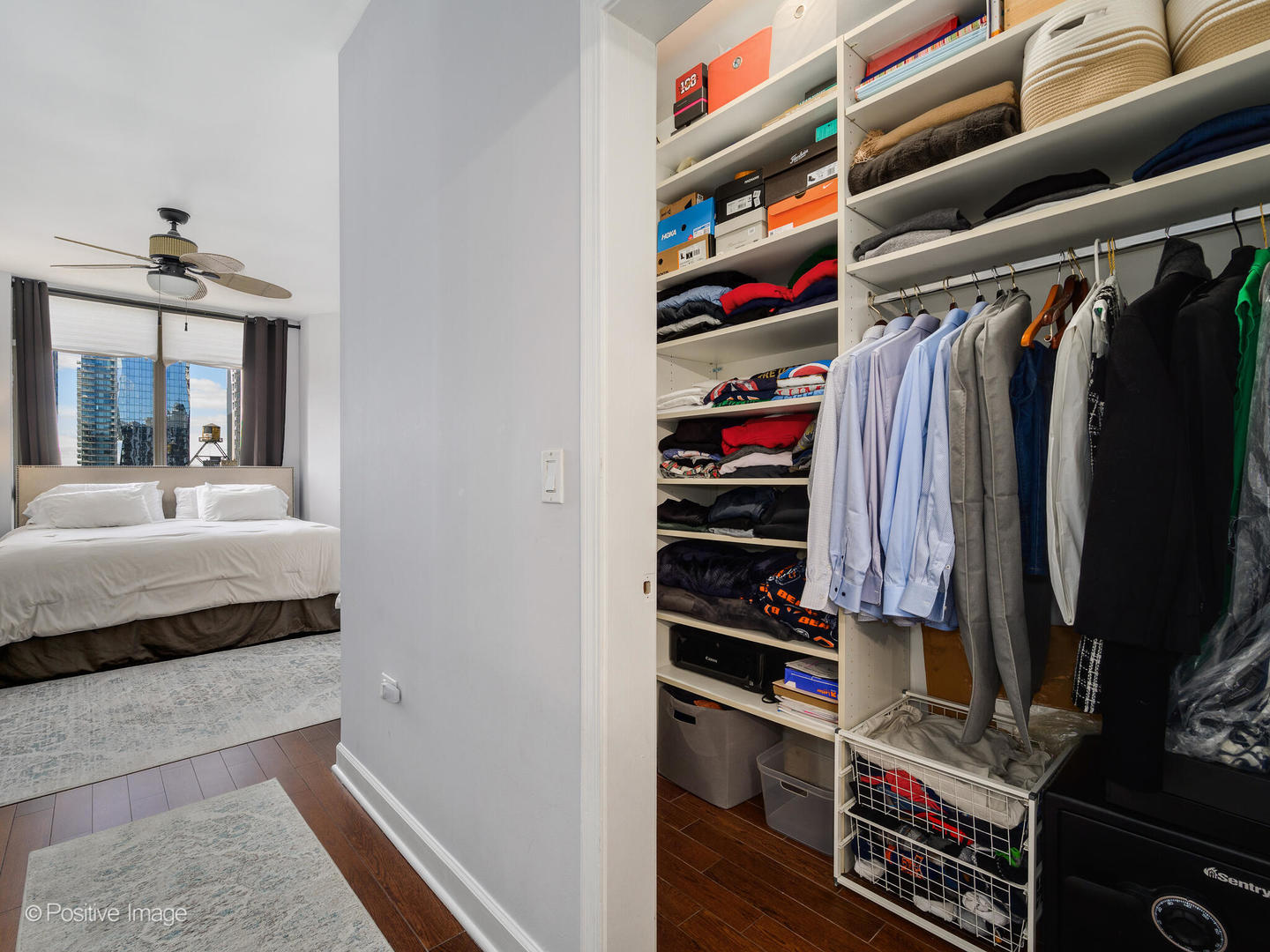 1335 S Prairie Avenue Unit: 809