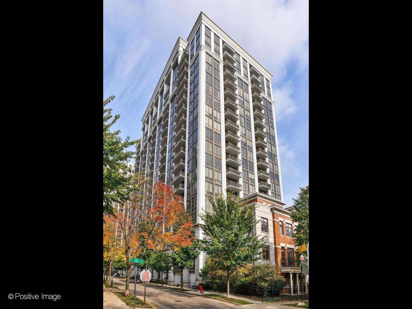 1335 S Prairie Avenue Unit: 809