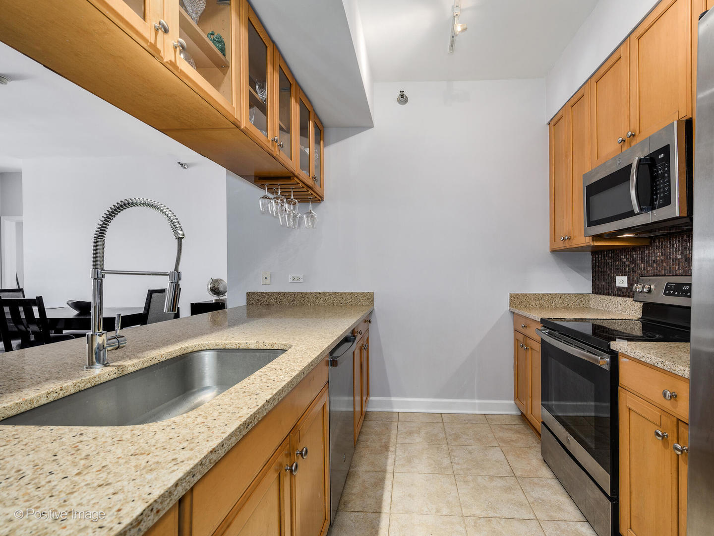1335 S Prairie Avenue Unit: 809
