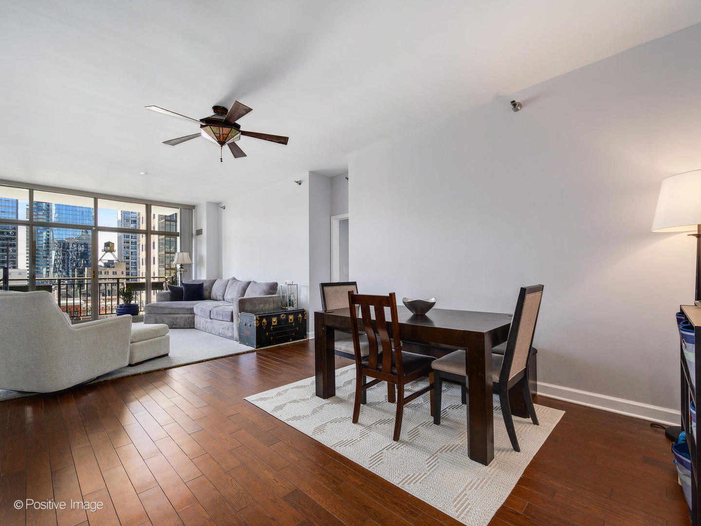 1335 S Prairie Avenue Unit: 809