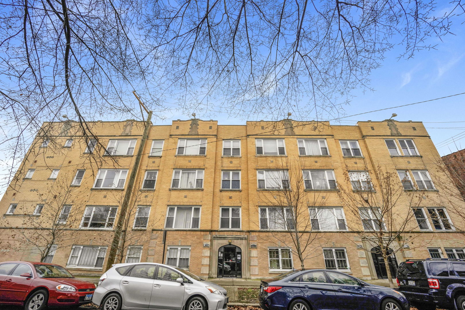 2737 W LeMoyne Street Unit: B