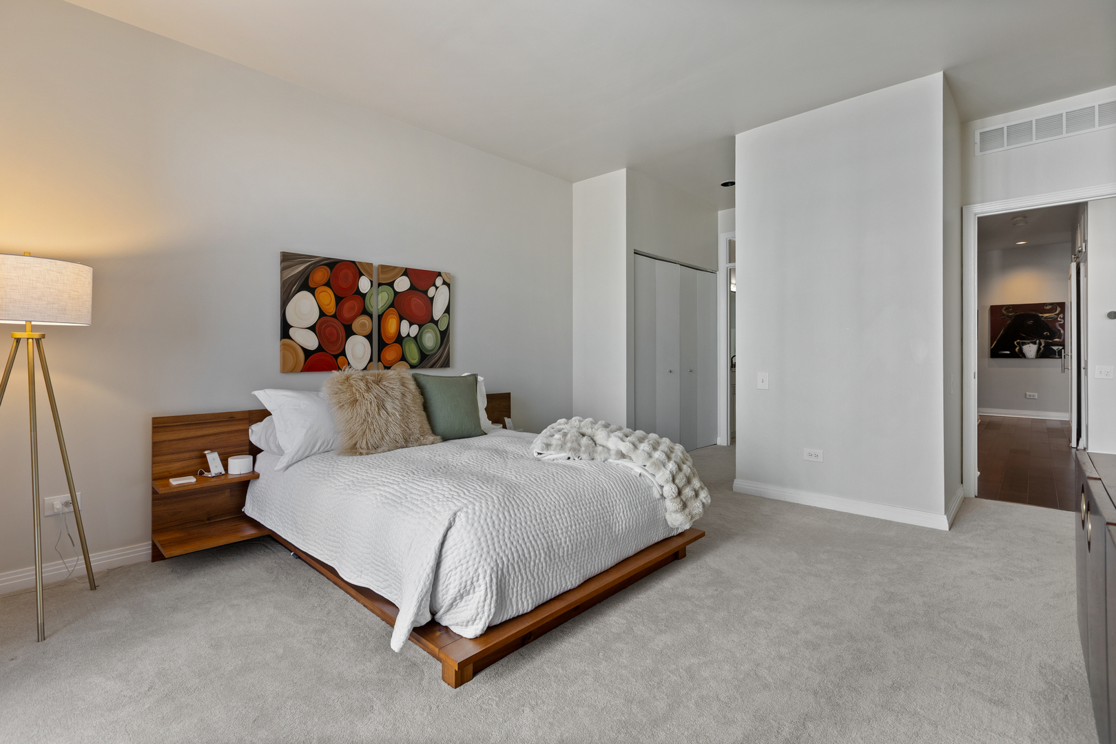 333 N Jefferson Street Unit: 501