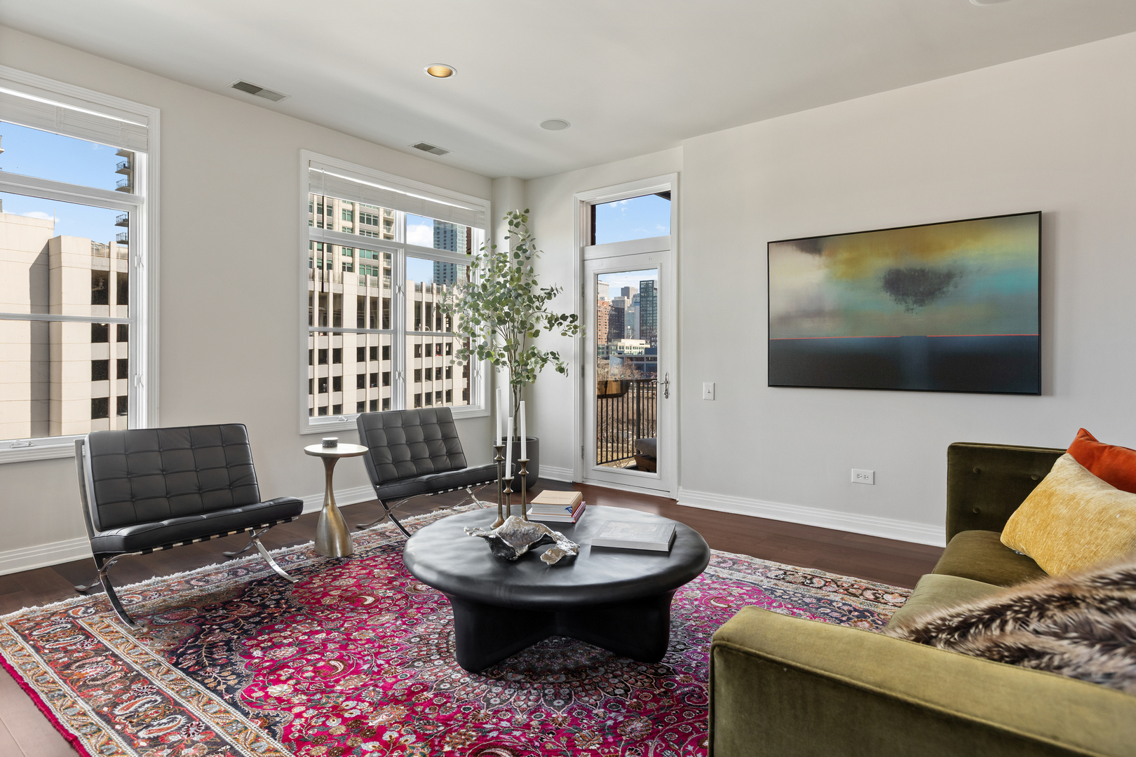 333 N Jefferson Street Unit: 501