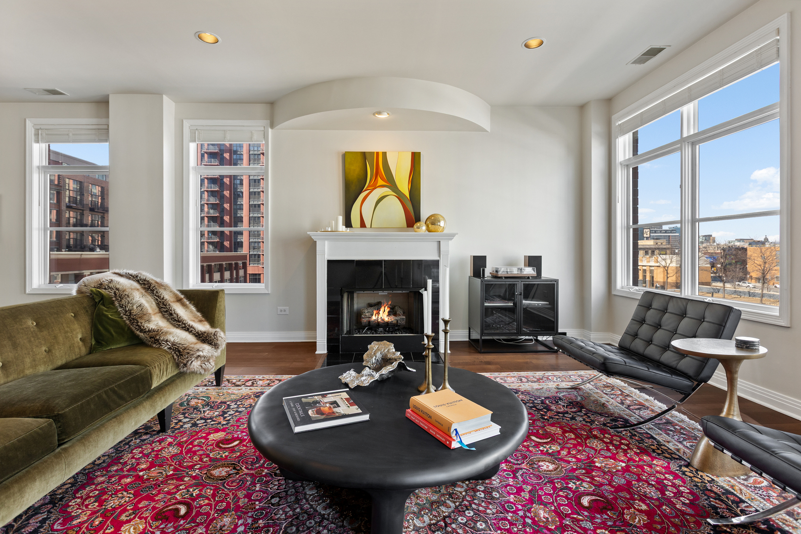 333 N Jefferson Street Unit: 501