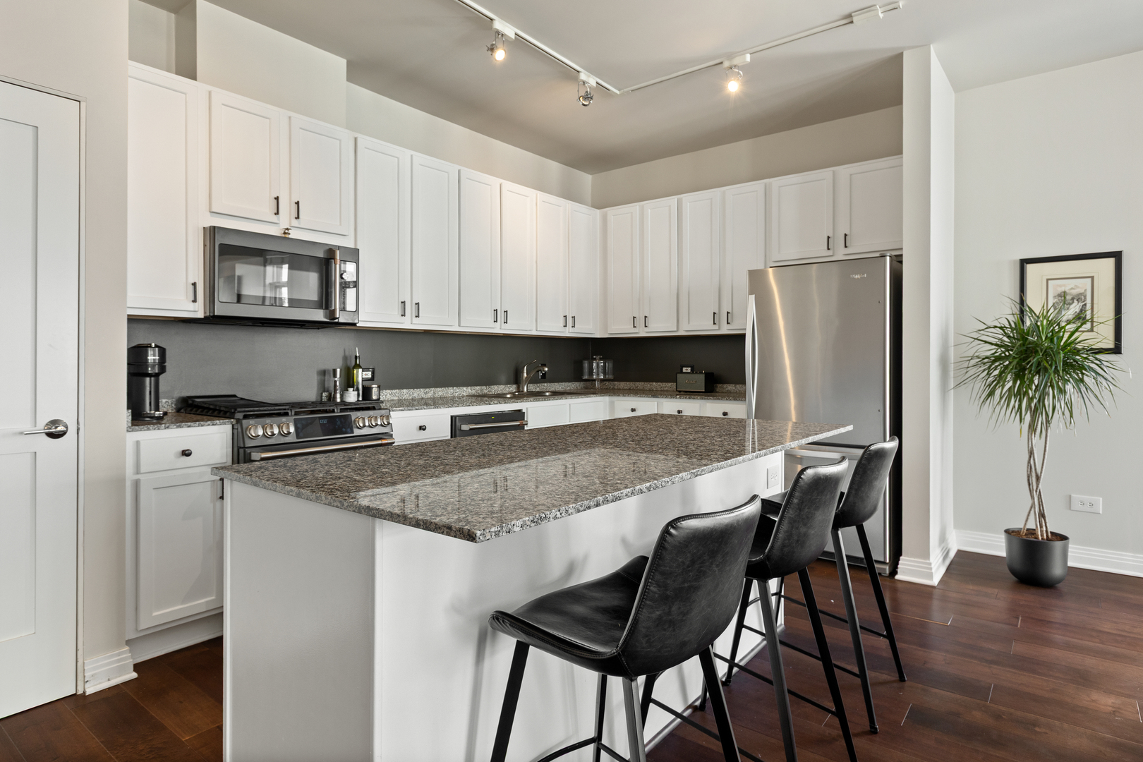 333 N Jefferson Street Unit: 501