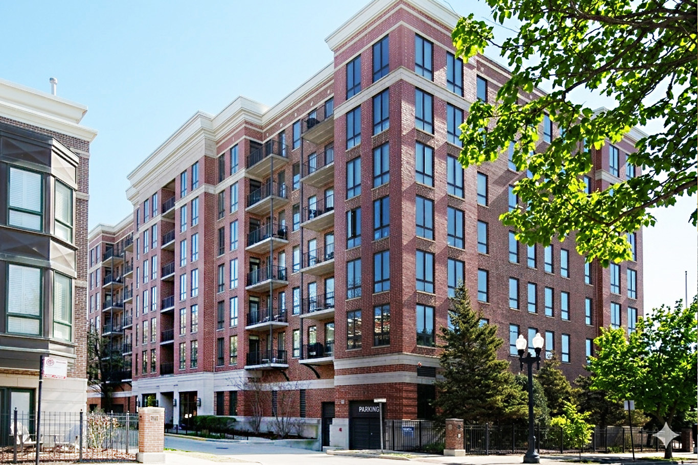 343 W Old Town Court Unit: 708