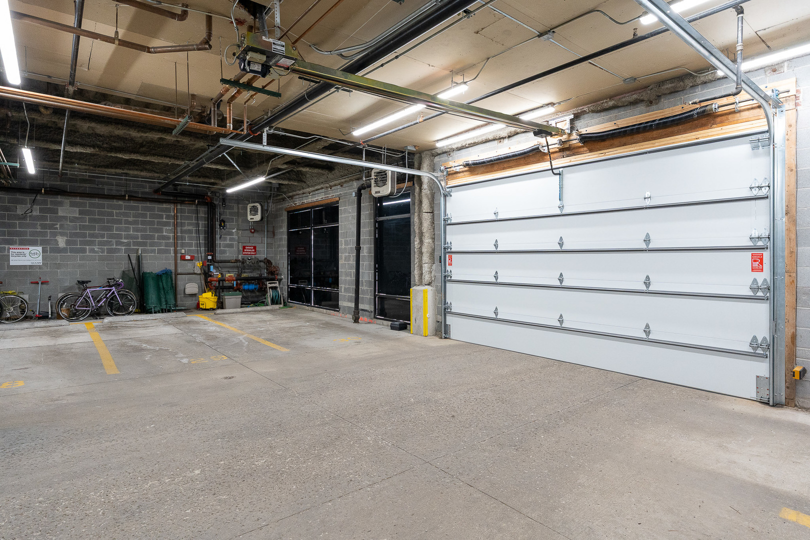 800 W Cornelia Avenue Unit: 209