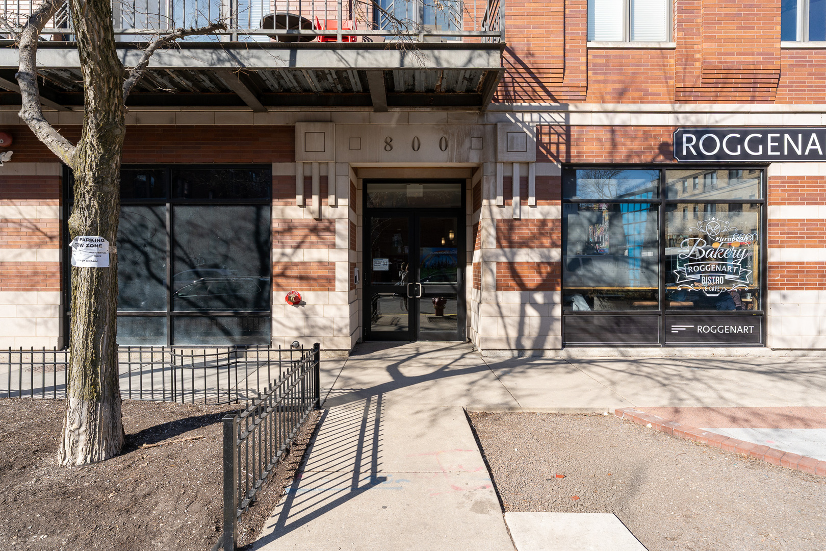 800 W Cornelia Avenue Unit: 209