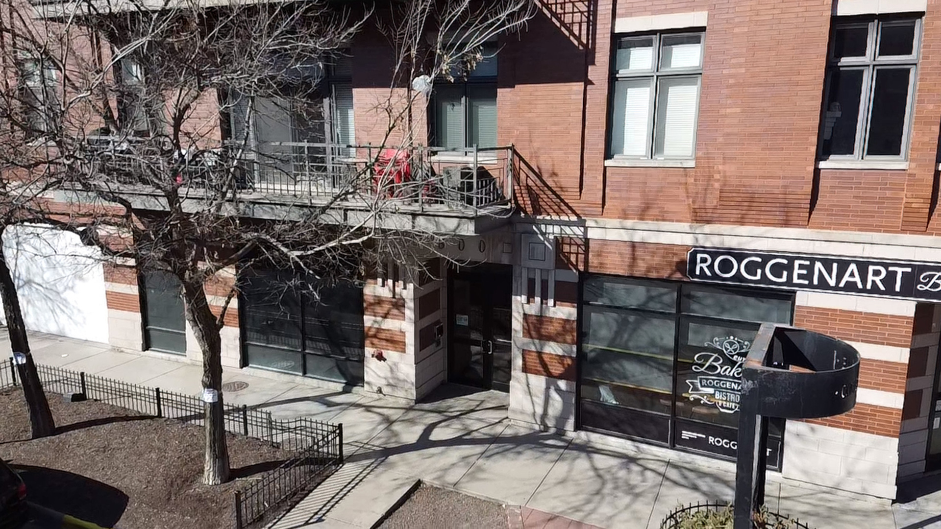 800 W Cornelia Avenue Unit: 209