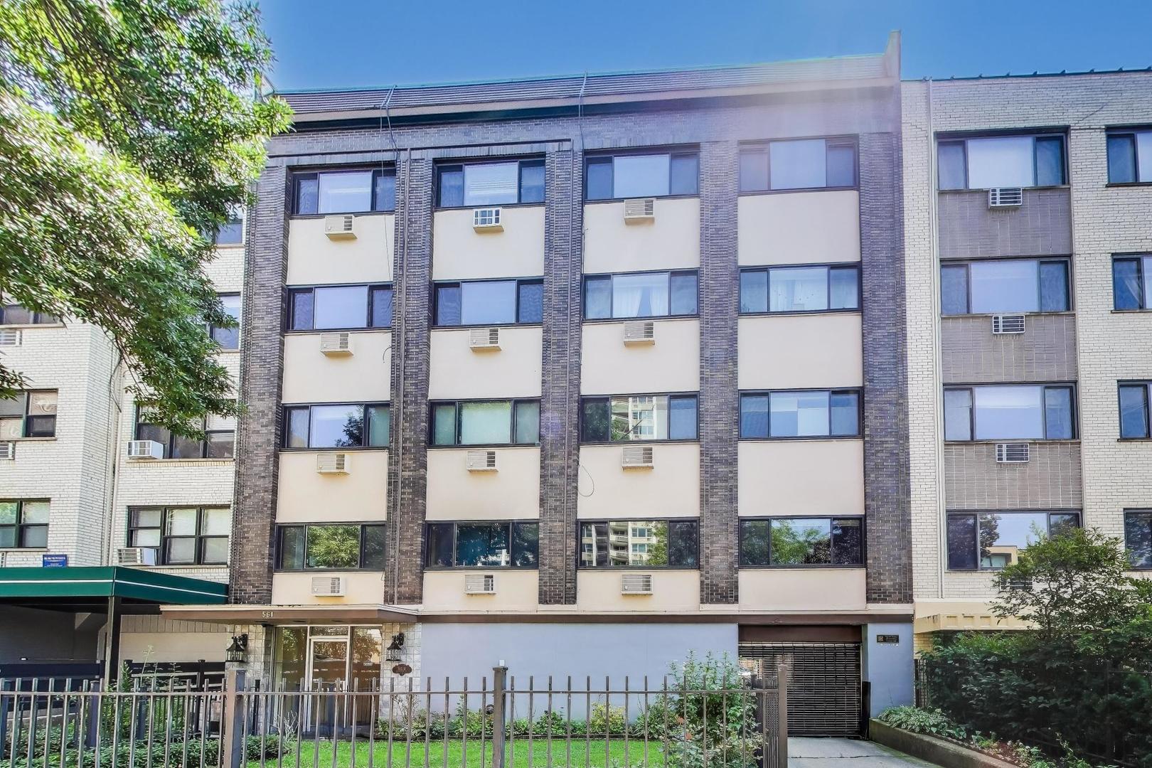 561 W Stratford Place Unit: 4F