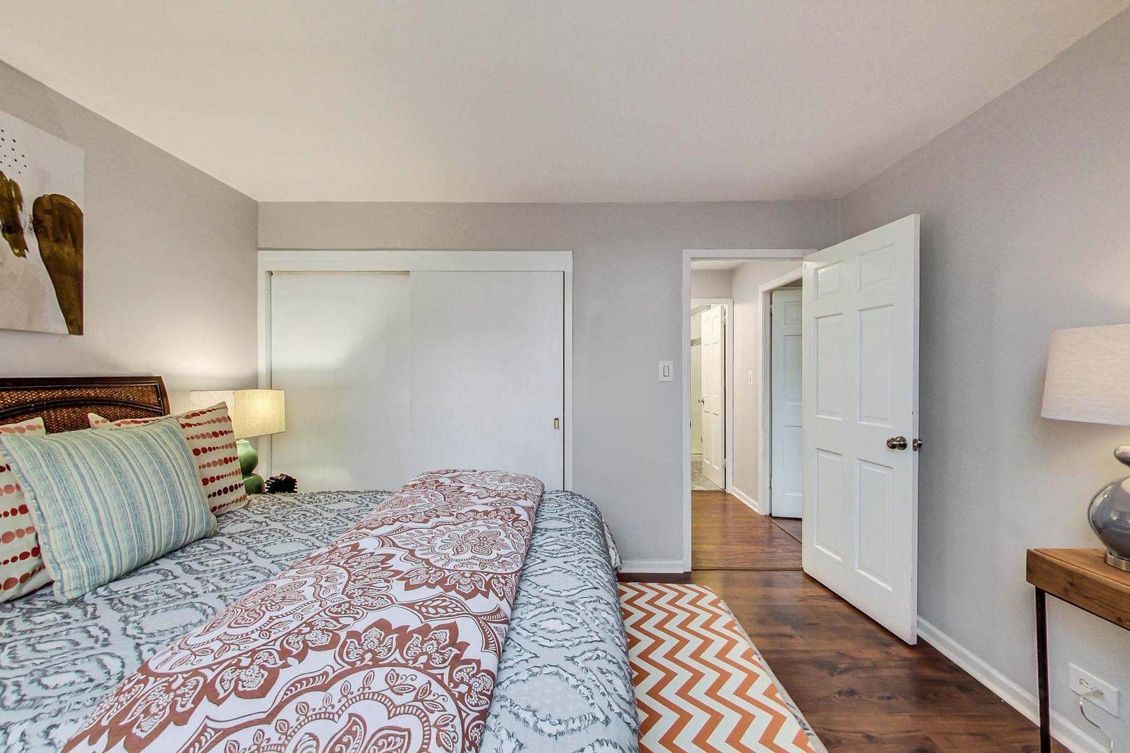 3950 N Lake Shore Drive Unit: 1221
