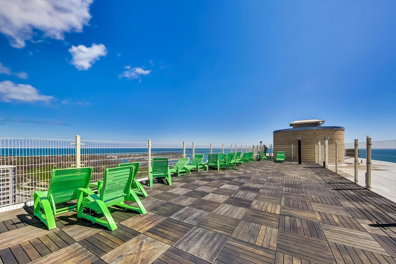 3950 N Lake Shore Drive Unit: 1221