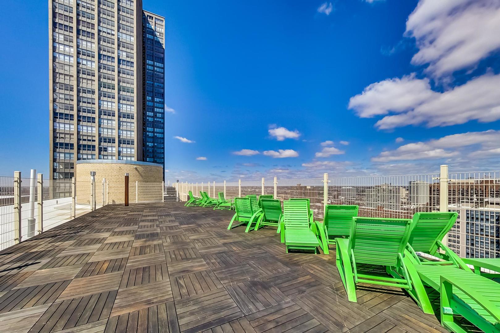 3950 N Lake Shore Drive Unit: 1221