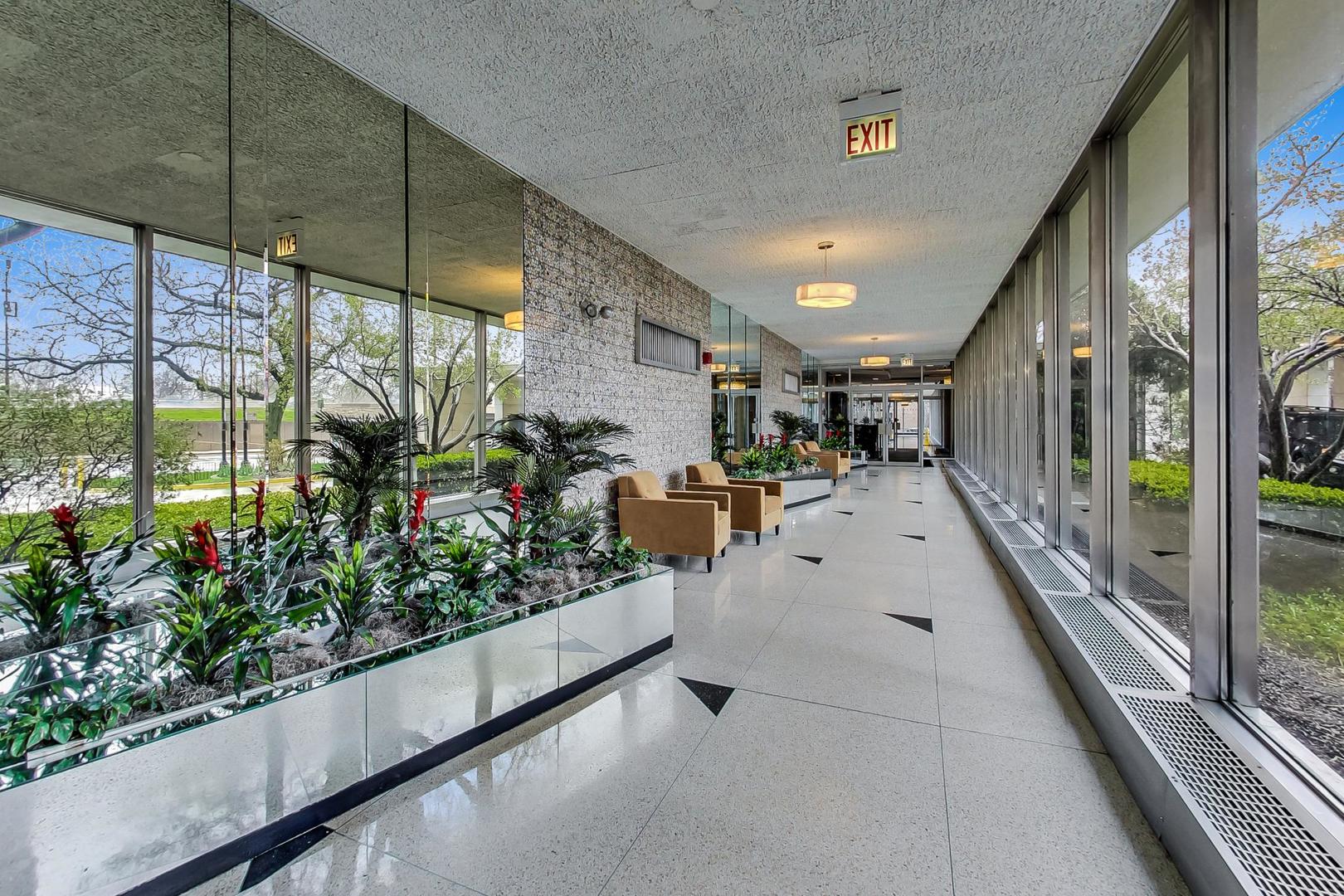 3950 N Lake Shore Drive Unit: 1221