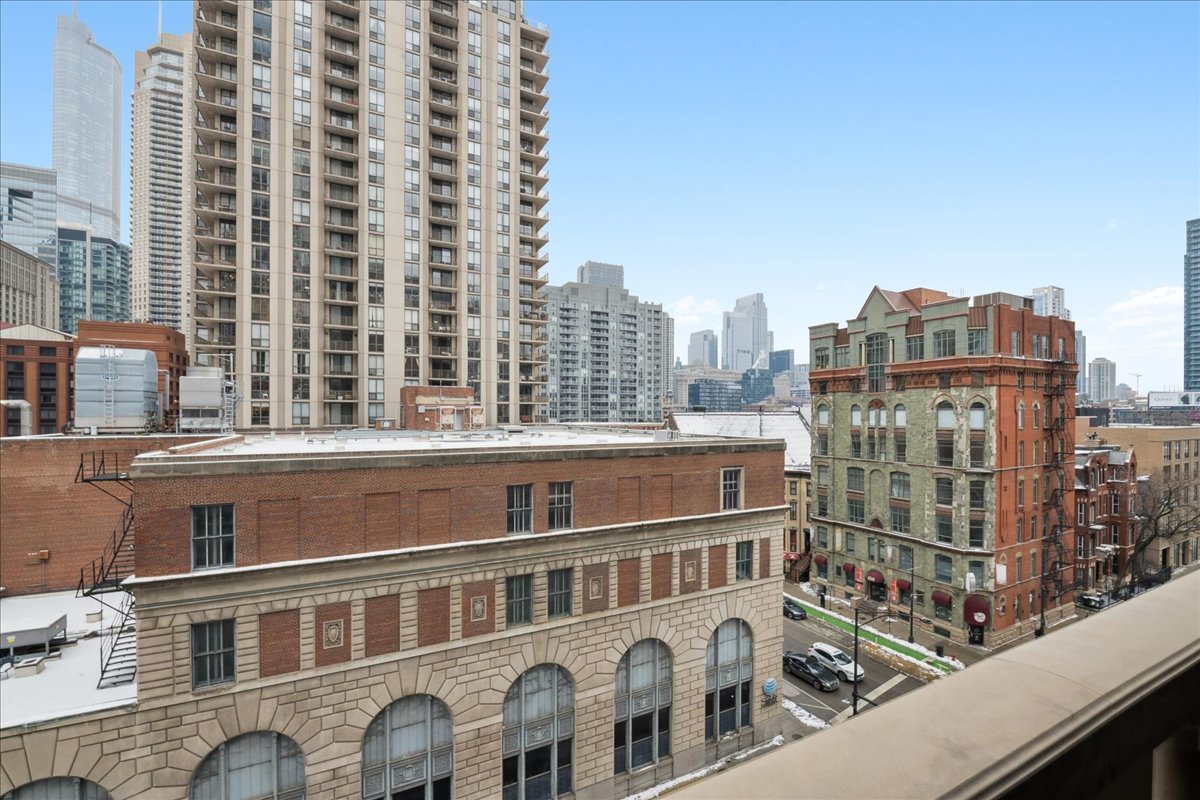 30 W Erie Street Unit: 601