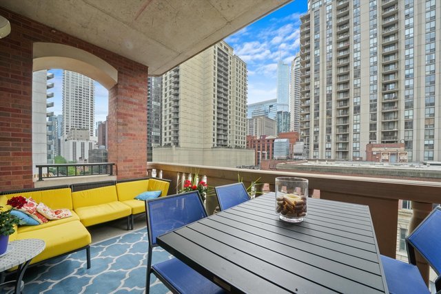 30 W Erie Street Unit: 601