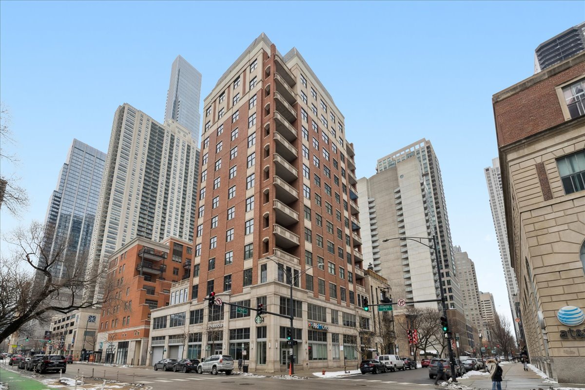 30 W Erie Street Unit: 601