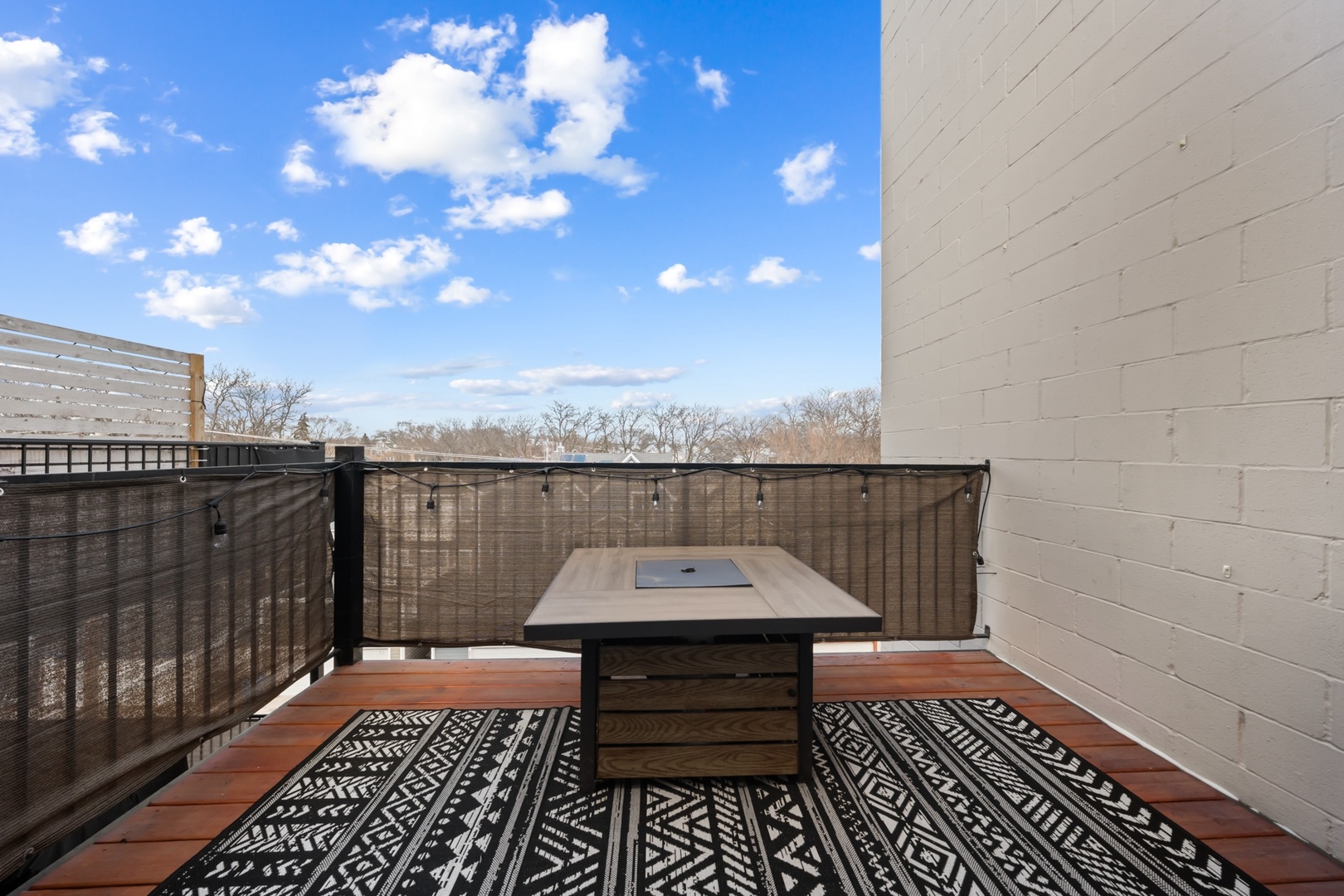 2248 W Foster Avenue Unit: 4