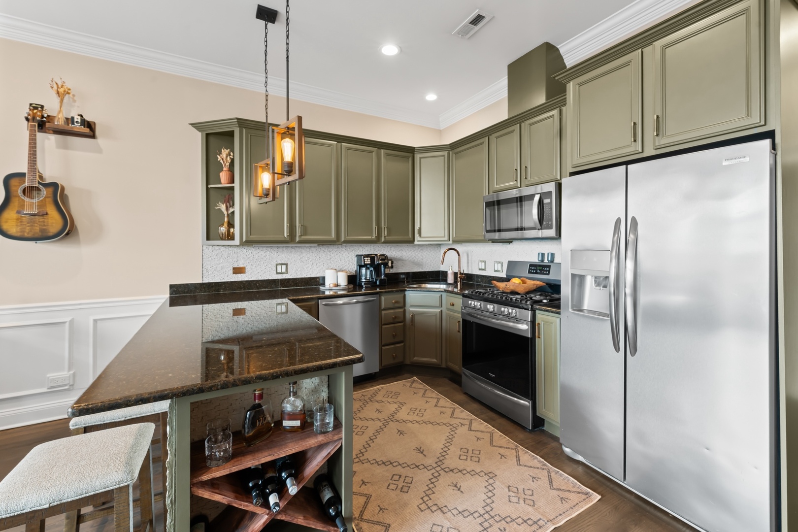 2248 W Foster Avenue Unit: 4