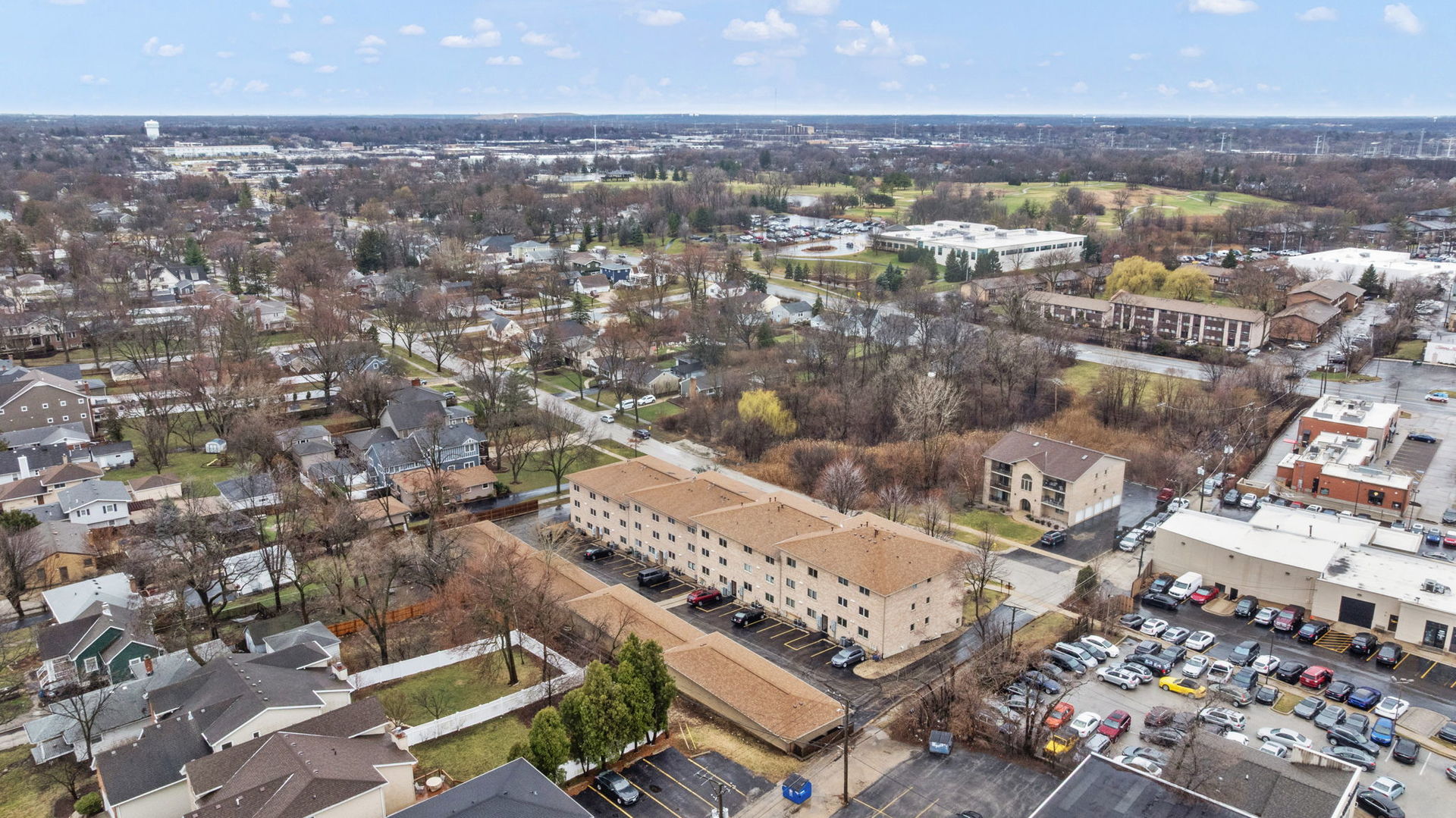 4407 Pershing Avenue Unit: 2S