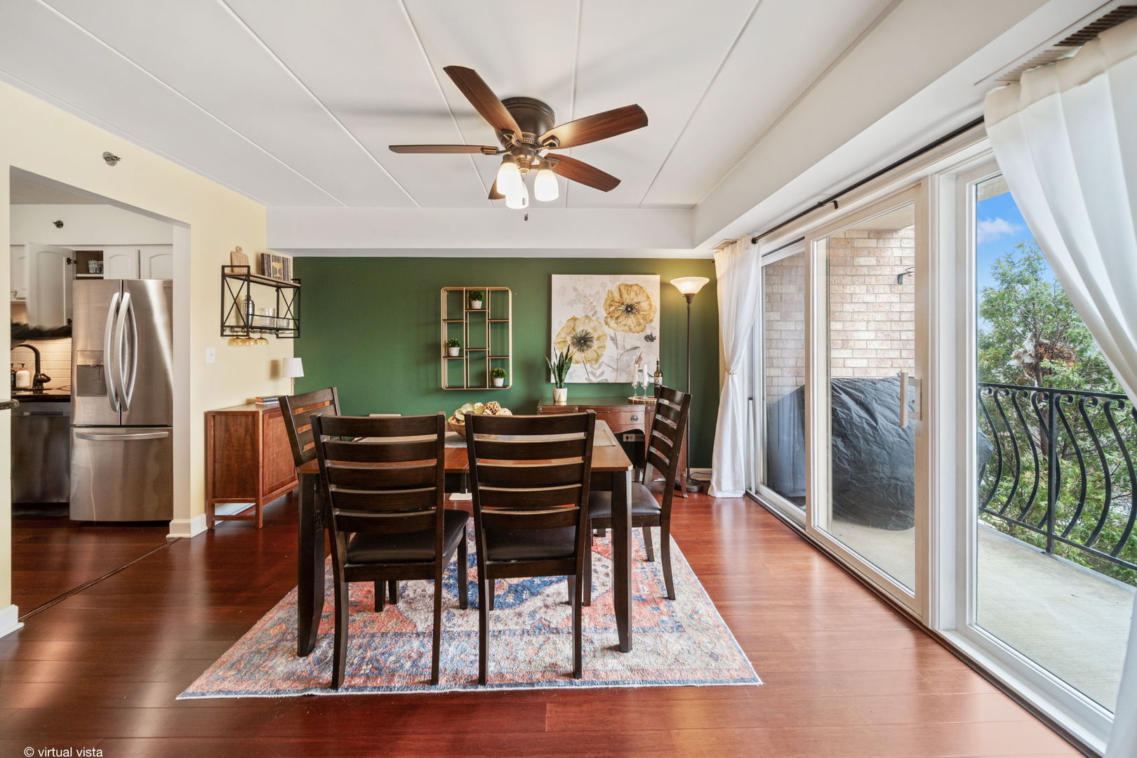 4407 Pershing Avenue Unit: 2S