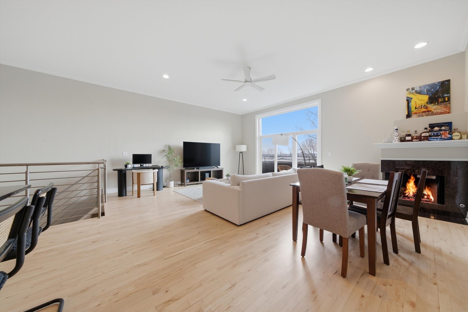 2538 W Chicago Avenue Unit: 4