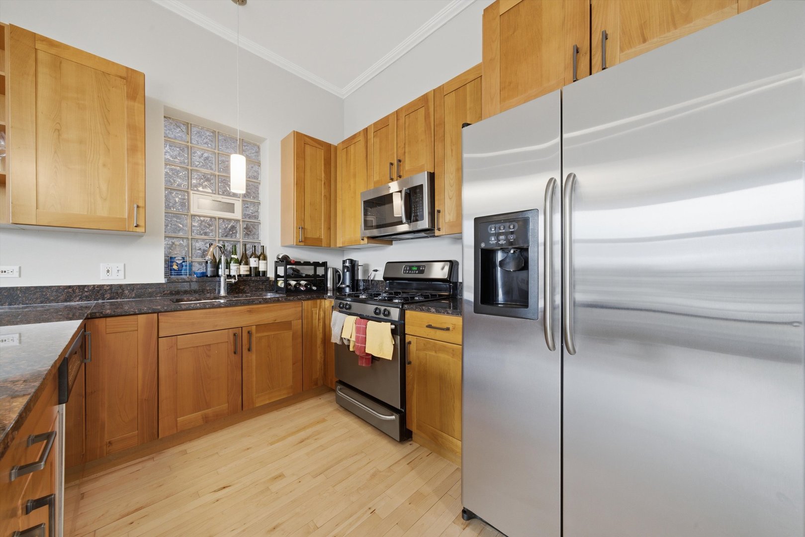 2538 W Chicago Avenue Unit: 4