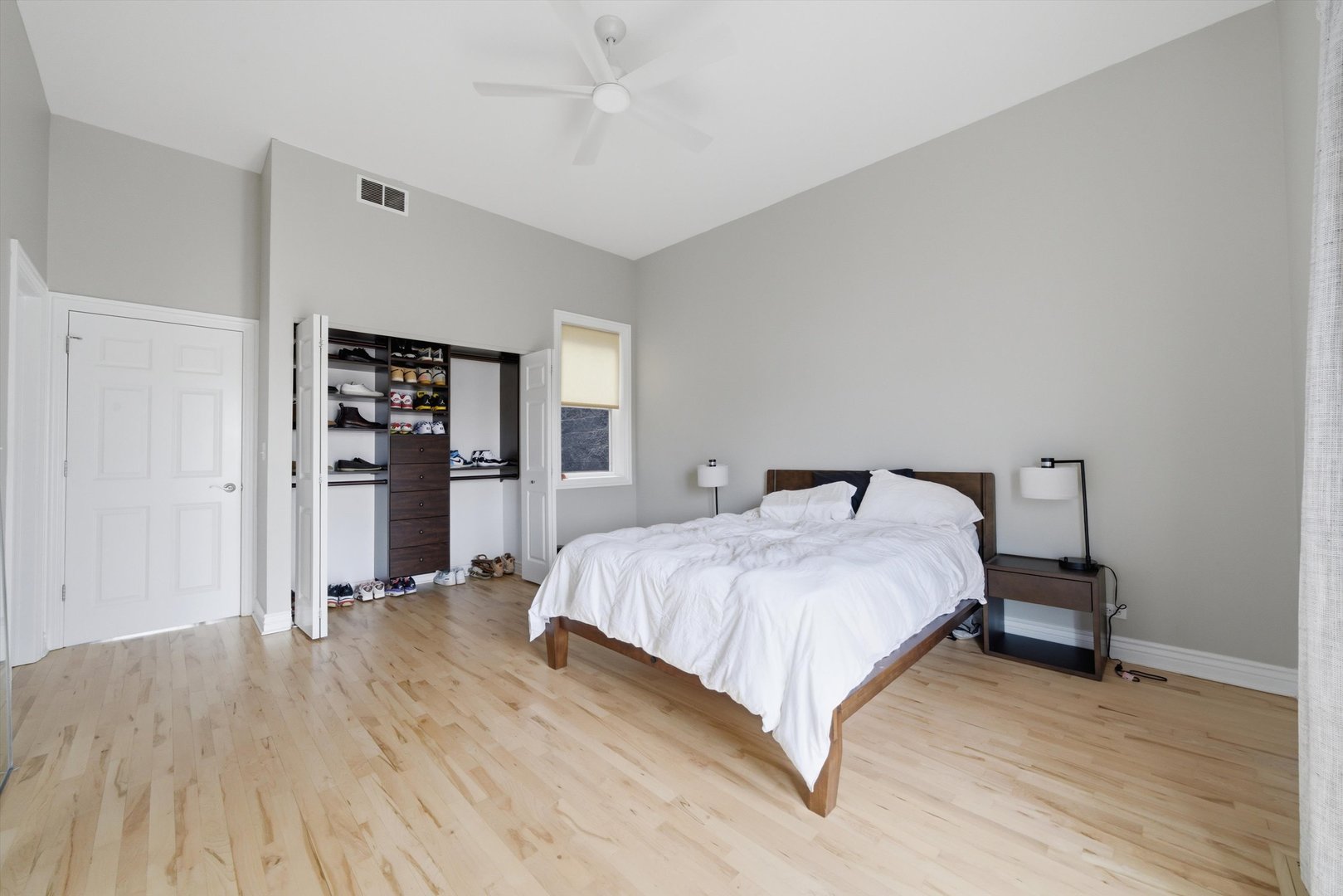 2538 W Chicago Avenue Unit: 4