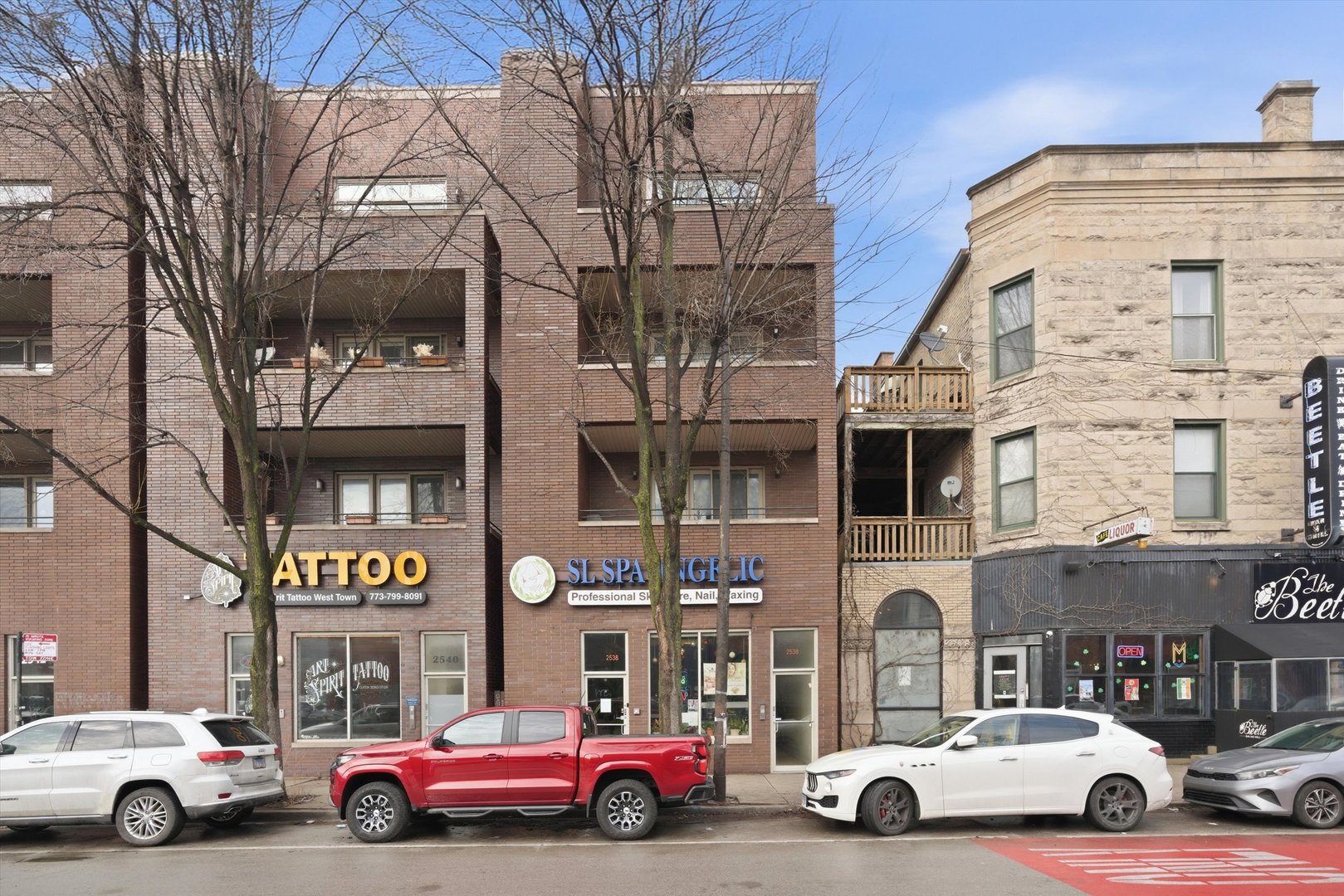 2538 W Chicago Avenue Unit: 4