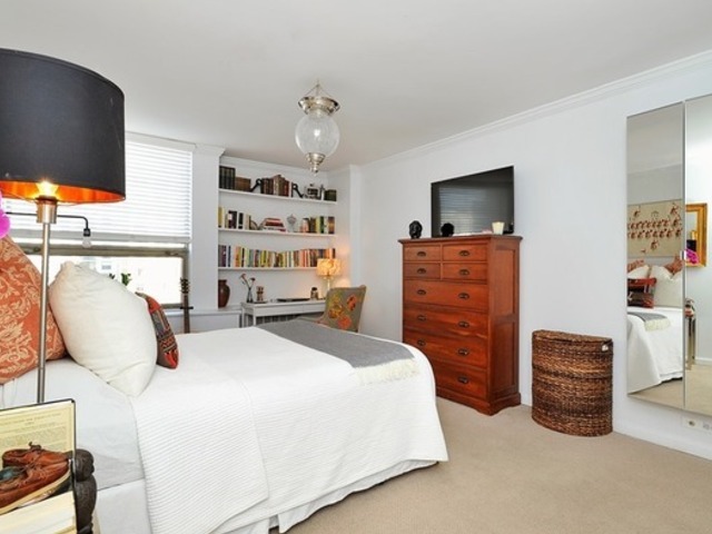 1255 N SANDBURG Terrace Unit: 806