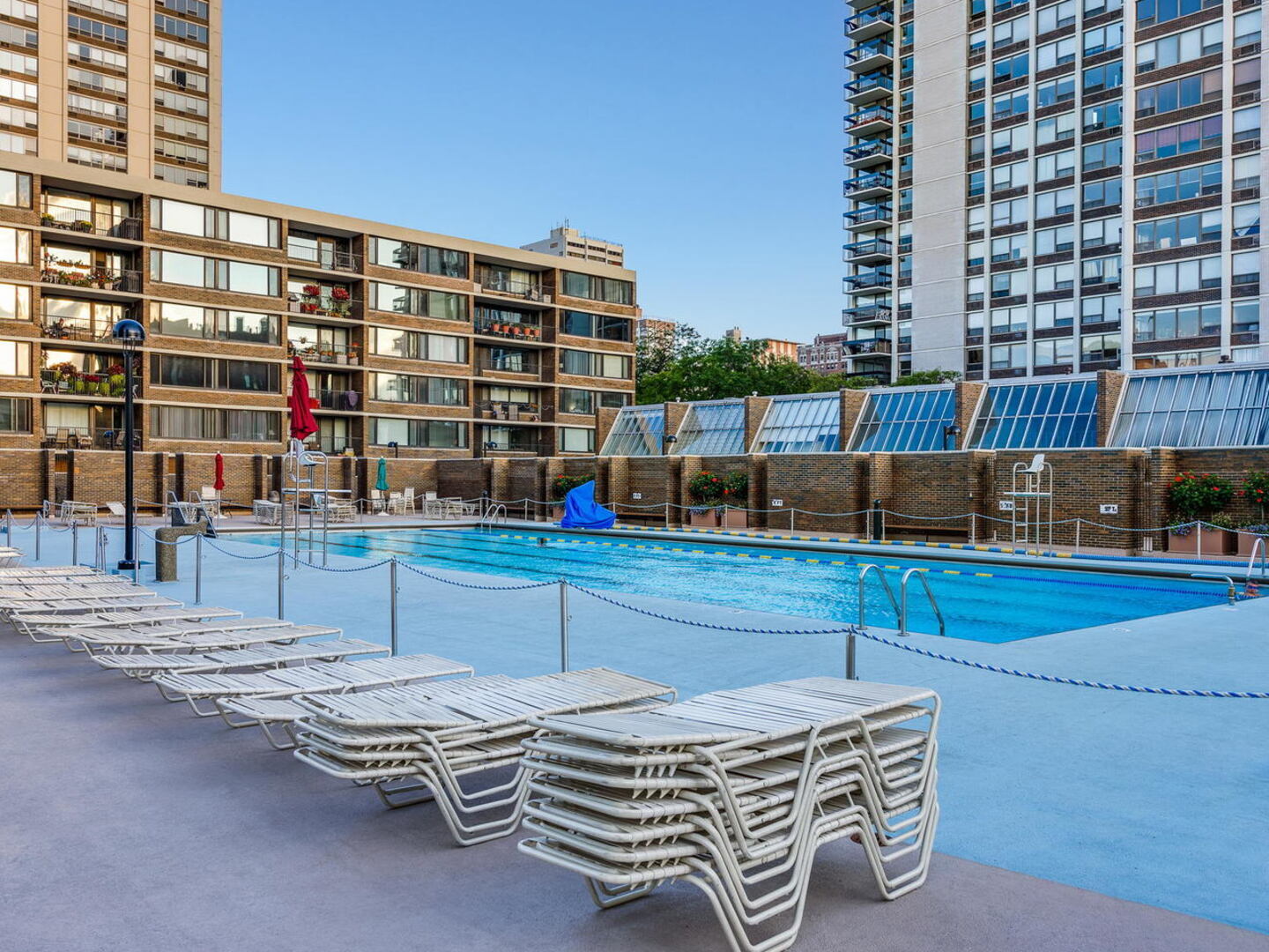 1255 N SANDBURG Terrace Unit: 806