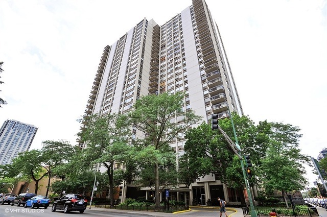 1255 N SANDBURG Terrace Unit: 806