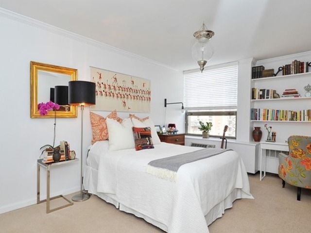 1255 N SANDBURG Terrace Unit: 806