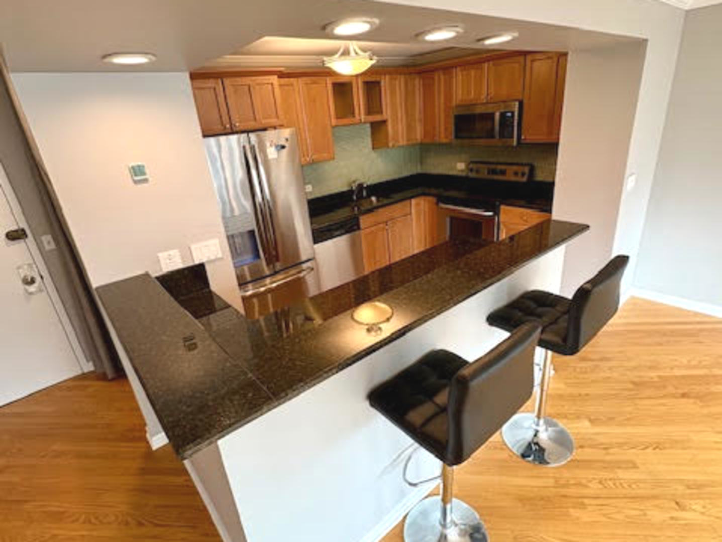 1255 N SANDBURG Terrace Unit: 806