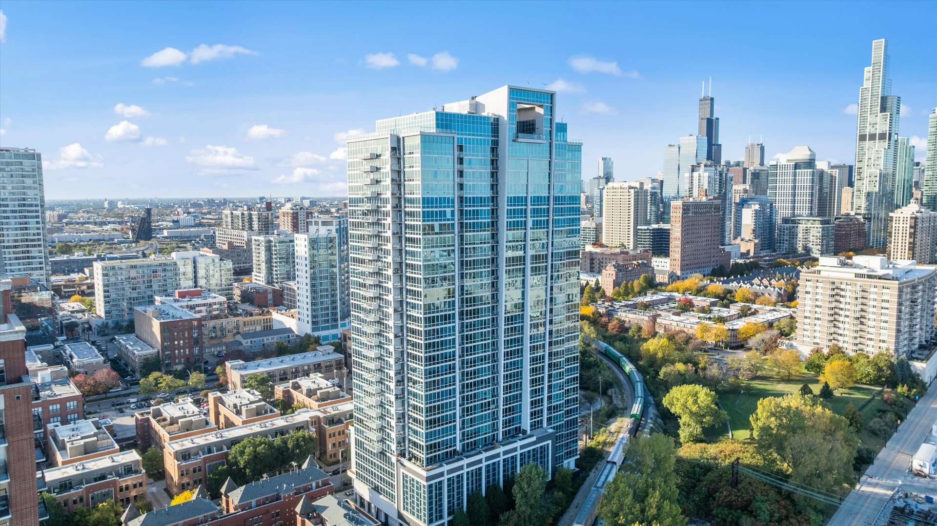 1629 S Prairie Avenue Unit: 1207