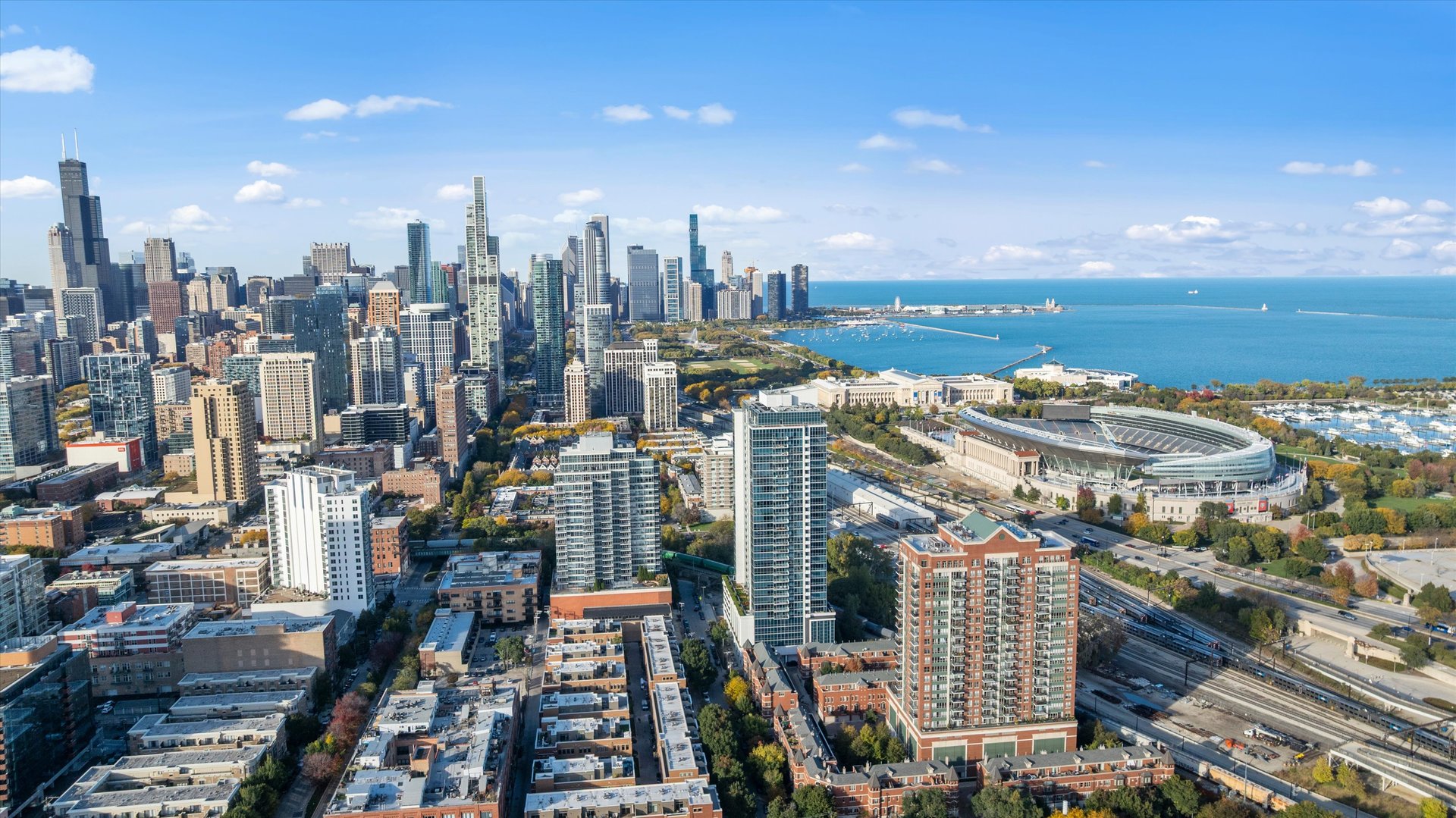 1629 S Prairie Avenue Unit: 1207