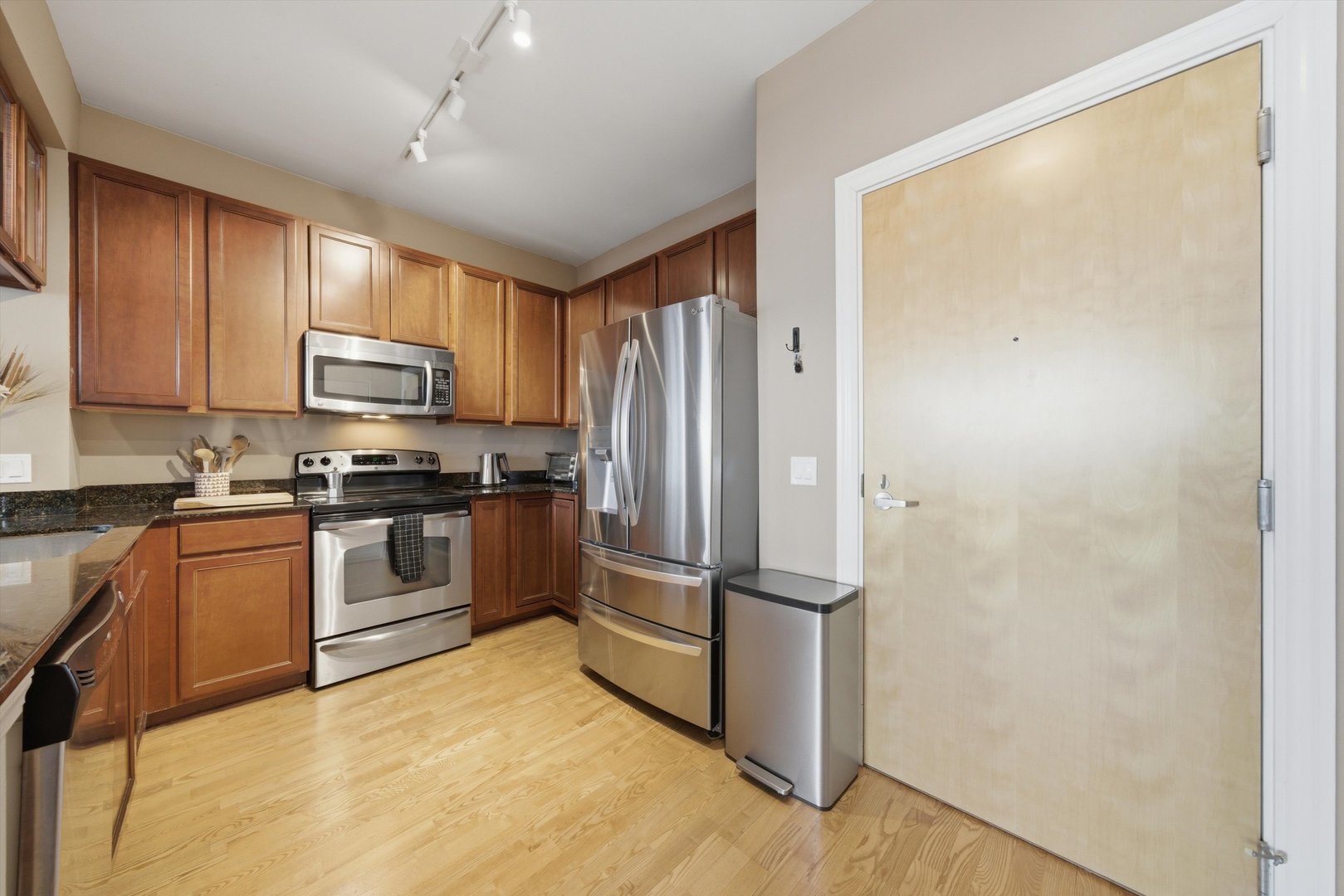 1629 S Prairie Avenue Unit: 1207