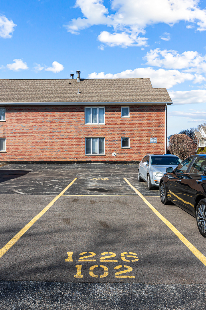 1226 Chalet Road Unit: 2-102