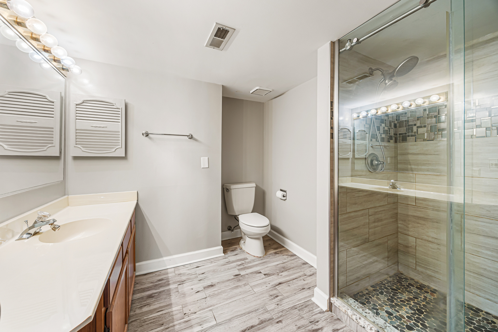 1226 Chalet Road Unit: 2-102