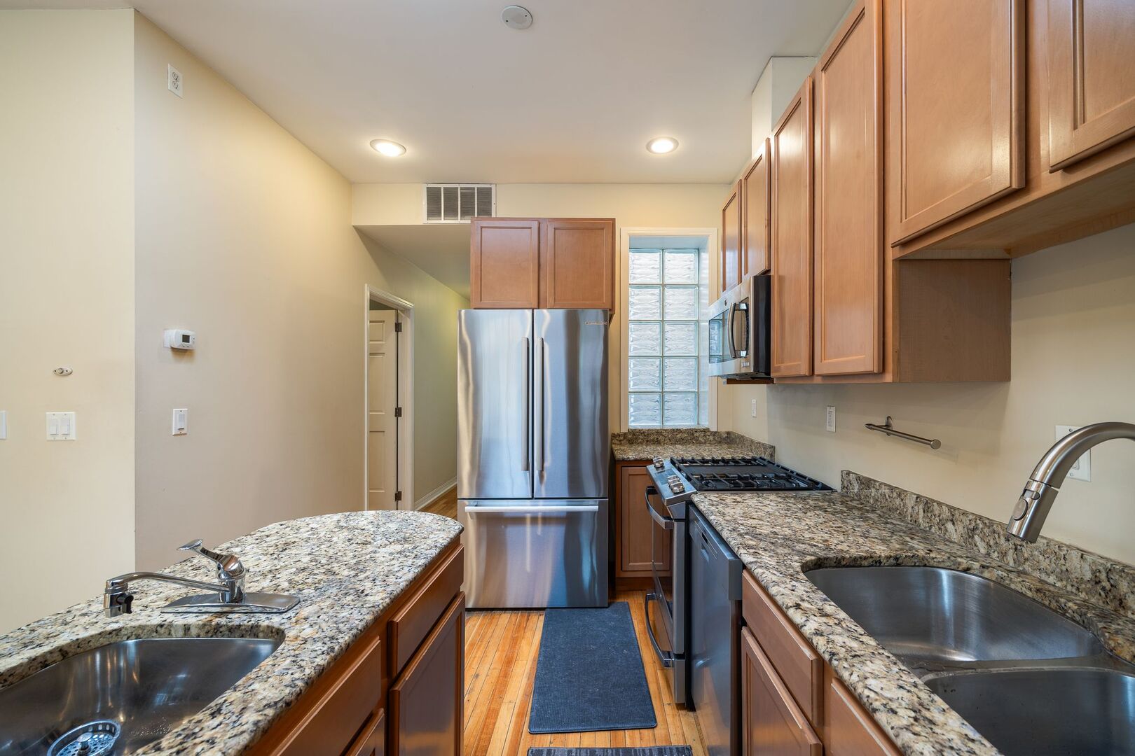 2321 N MILWAUKEE Avenue Unit: 3