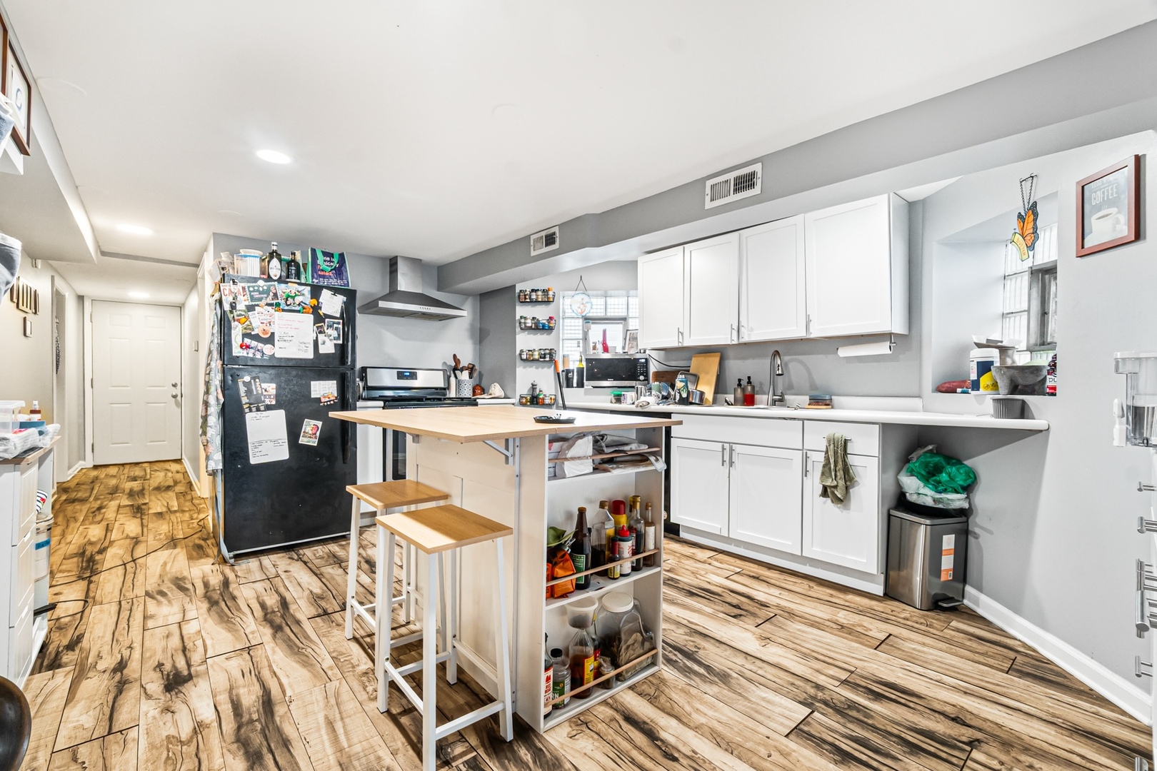 4021 N Whipple Street