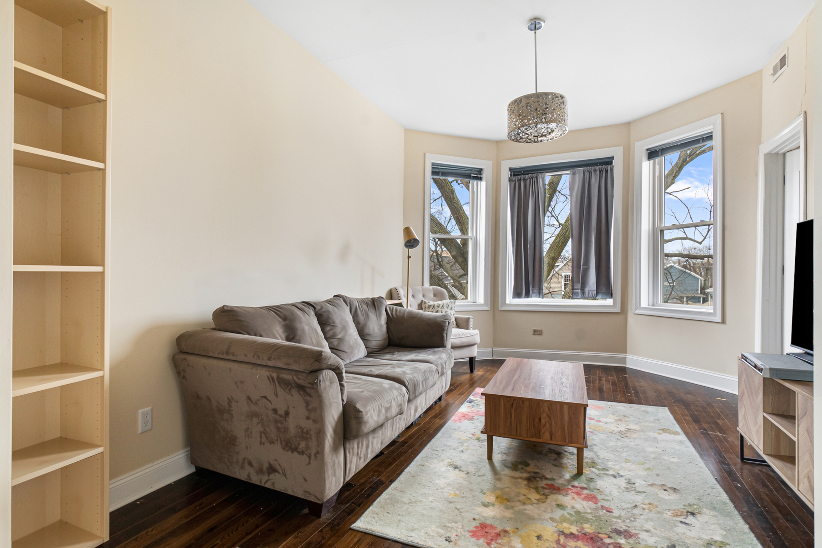 4021 N Whipple Street