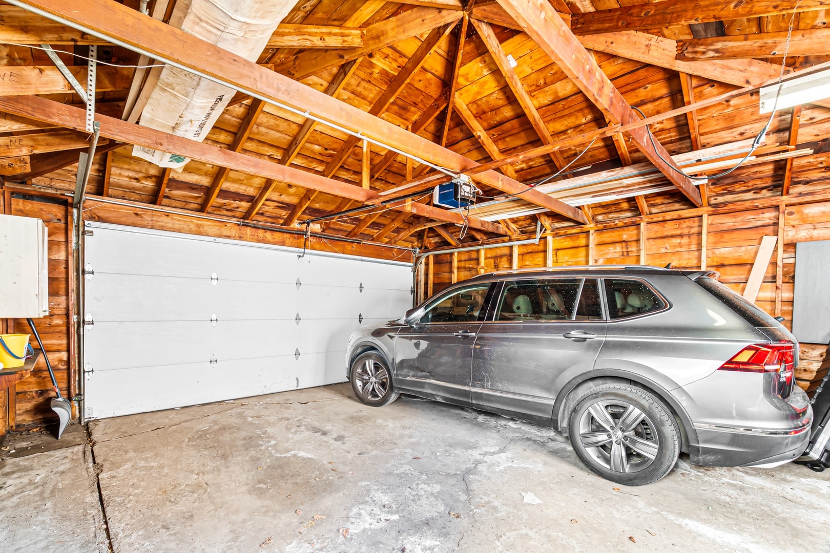 4021 N Whipple Street