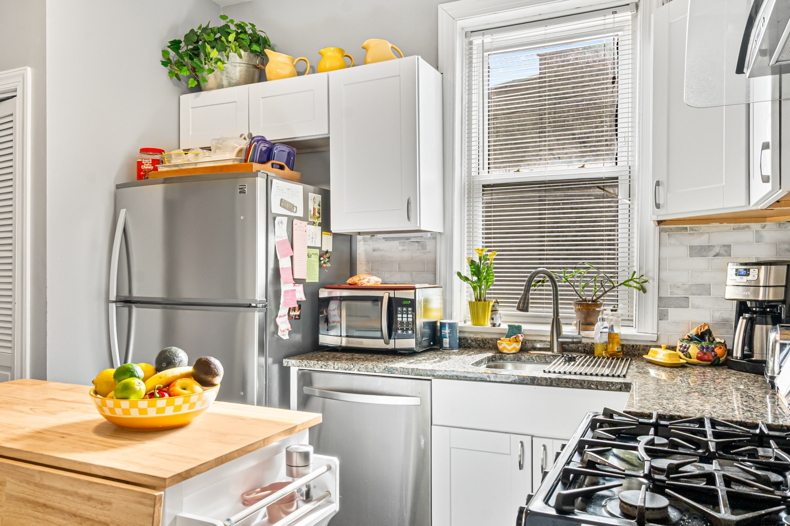 4021 N Whipple Street