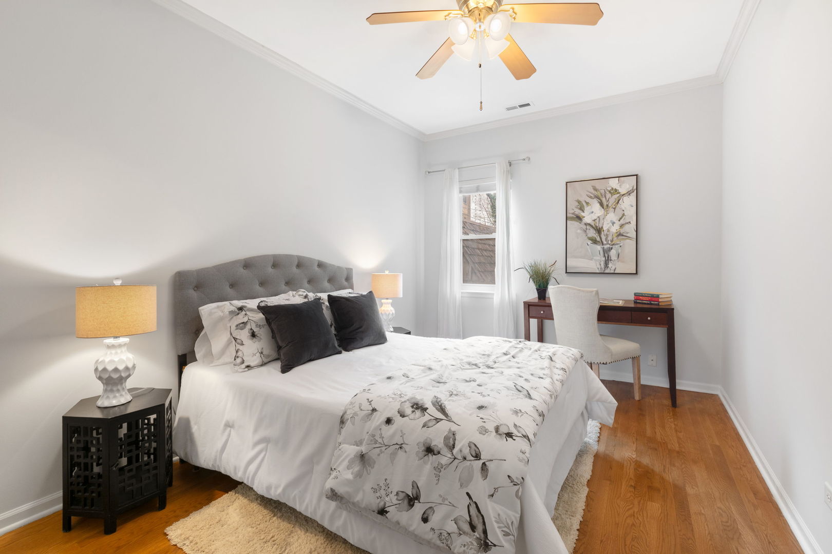 629 W Sheridan Road Unit: 1D