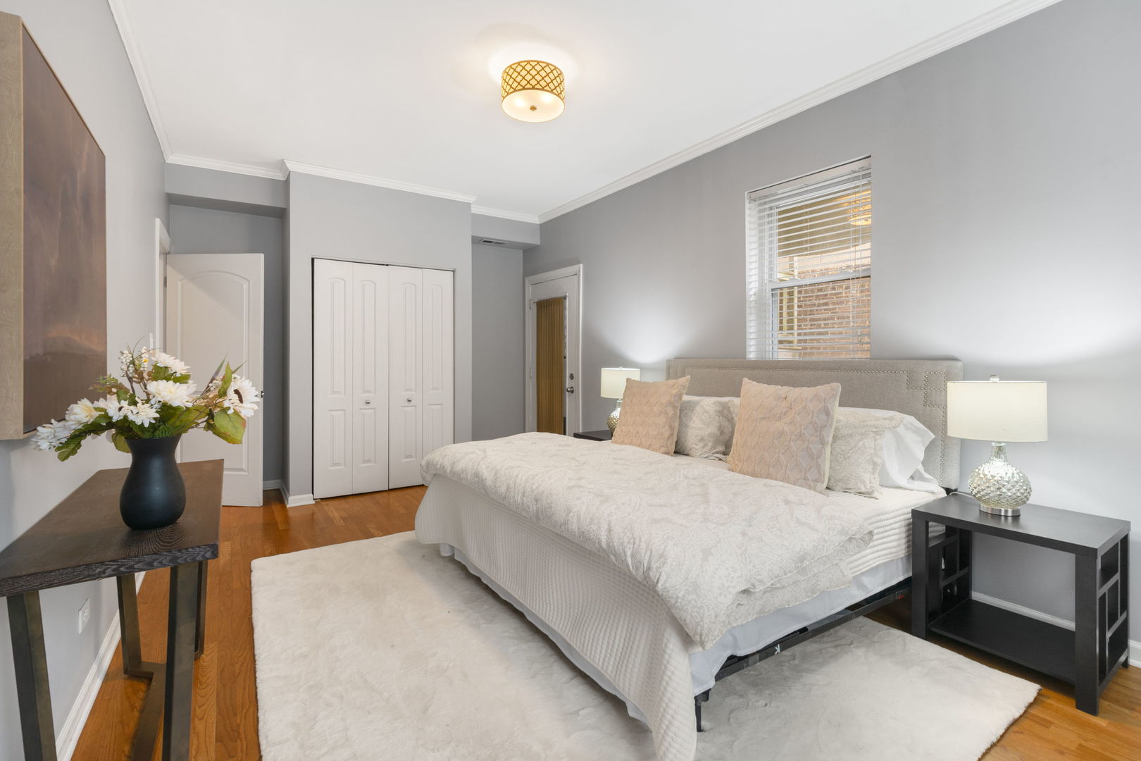 629 W Sheridan Road Unit: 1D