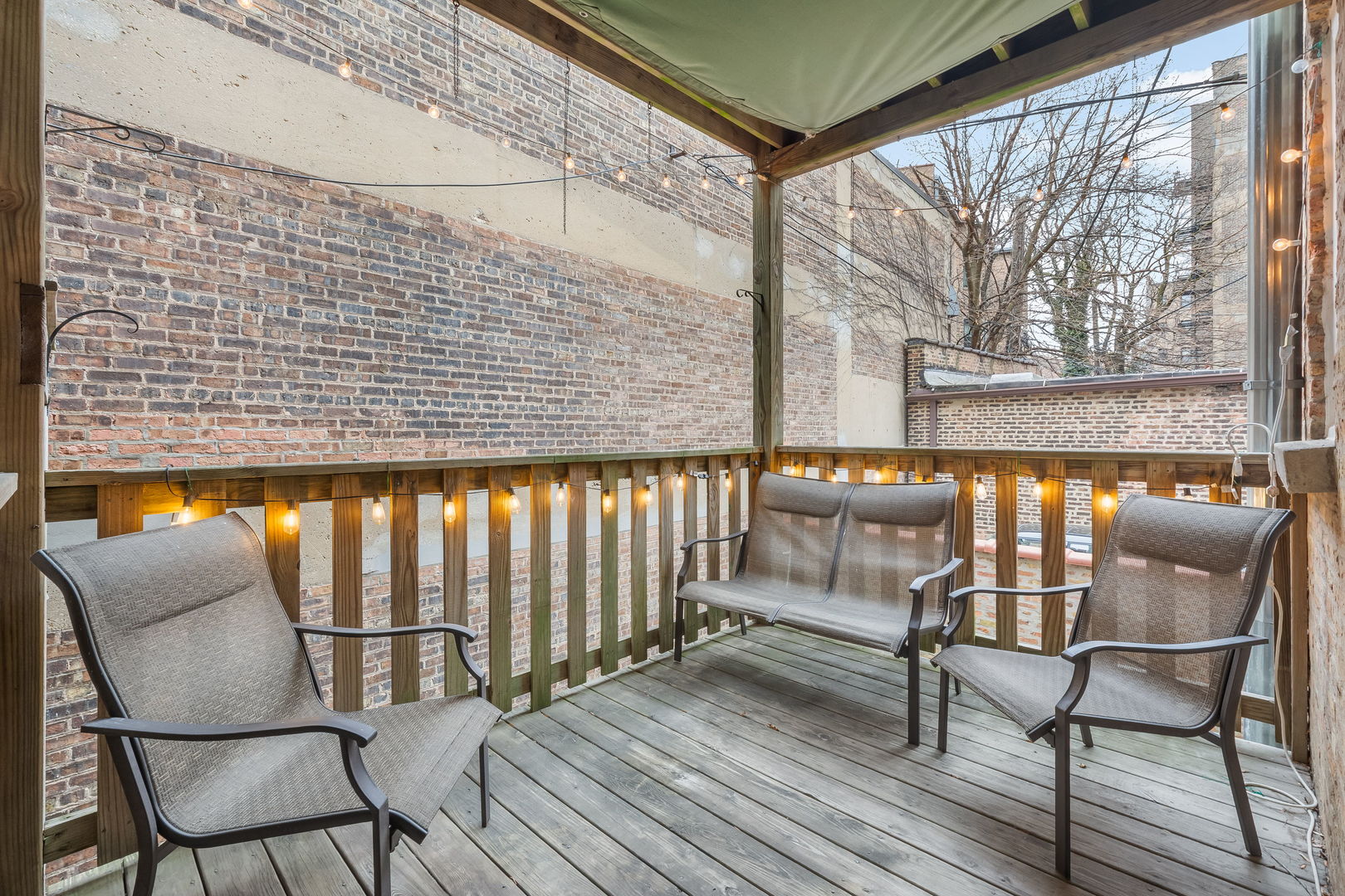 629 W Sheridan Road Unit: 1D