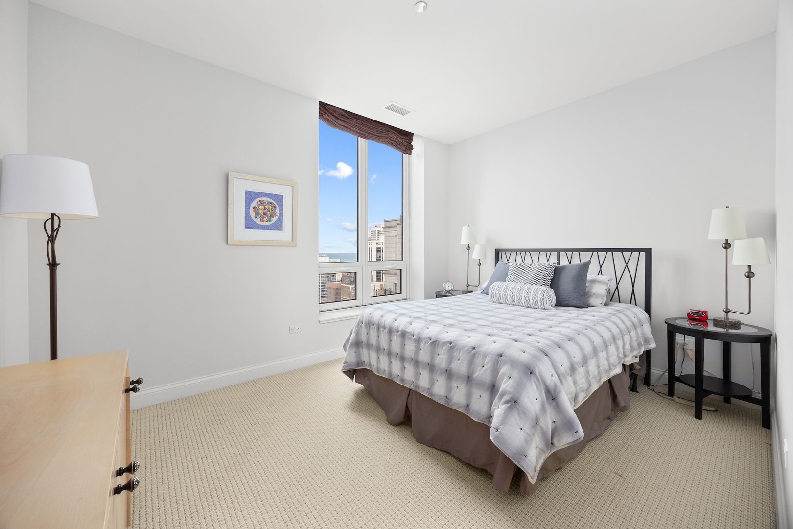 10 E Delaware Street Unit: 27E