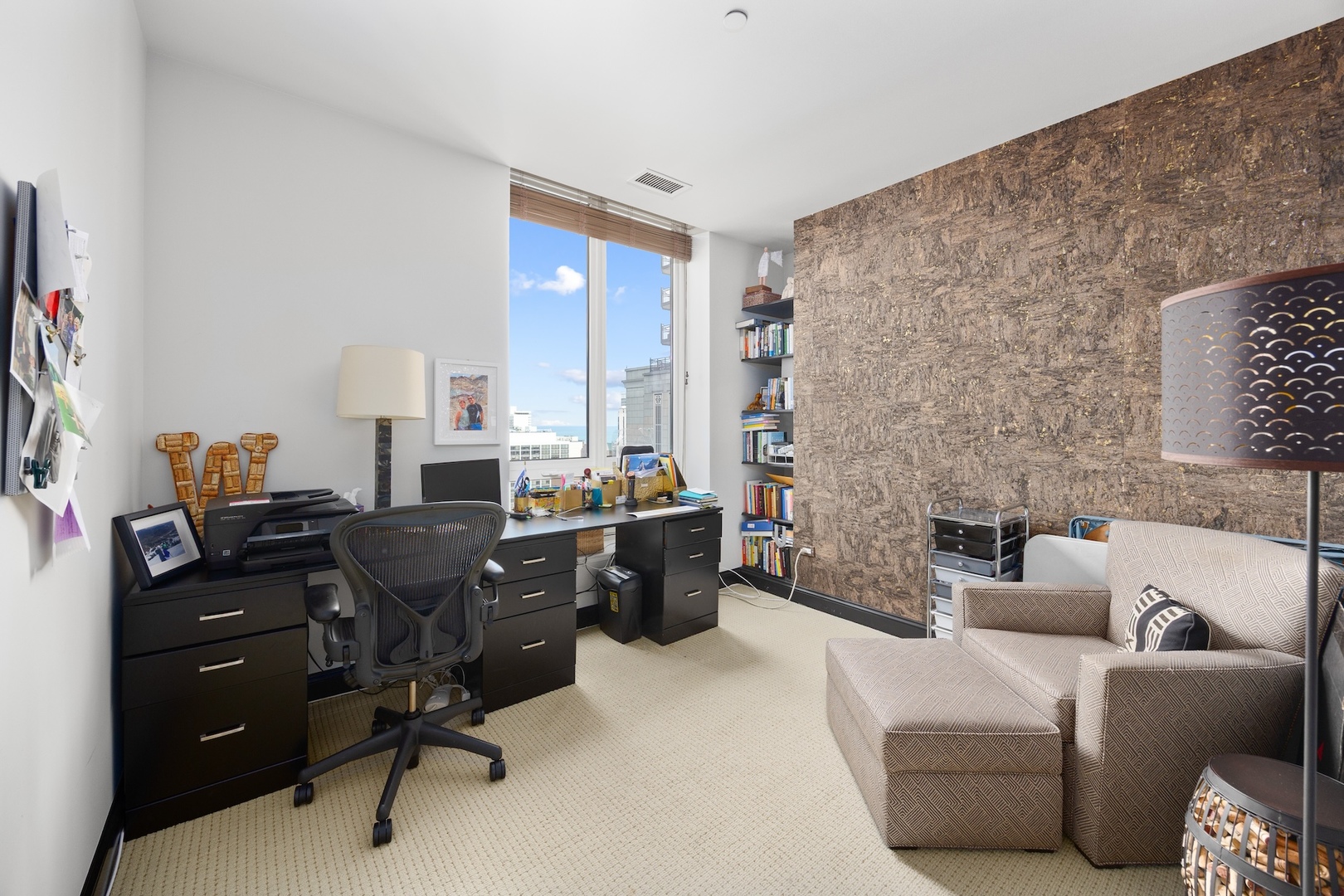 10 E Delaware Street Unit: 27E