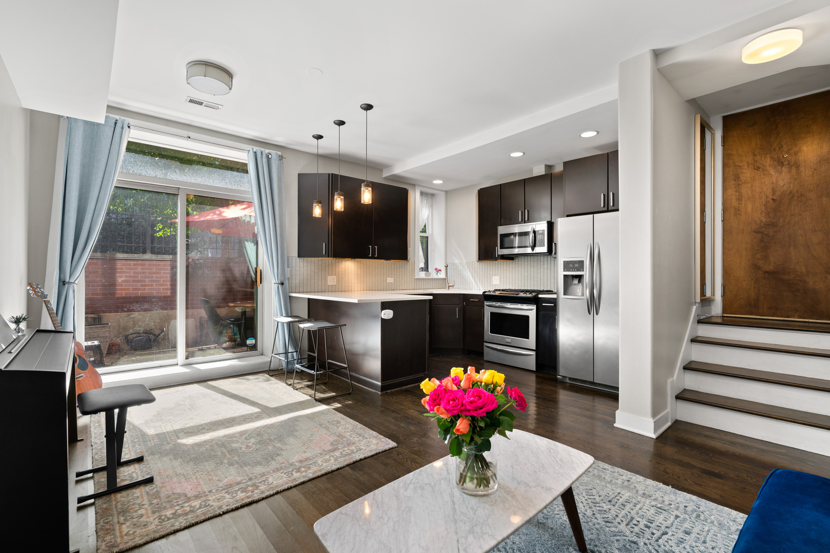 1525 N Claremont Avenue Unit: 1A